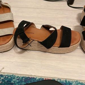 American Eagle Size 6 Sandals